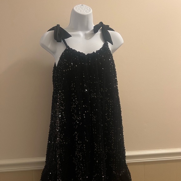 Chelsea & Violet Elegant Black Sequined Ruffle short dress - Picture 1 of 4